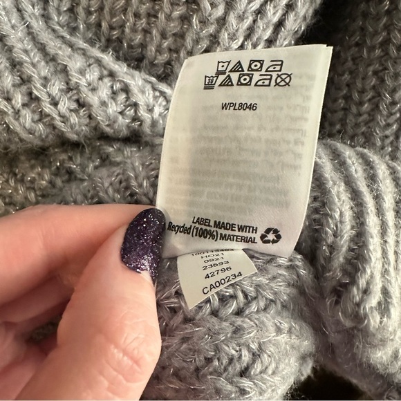 Alfani Women’s Holiday Cowl Neck Acrylic Grey Metallic Knit Sweater XL - Picture 9 of 9